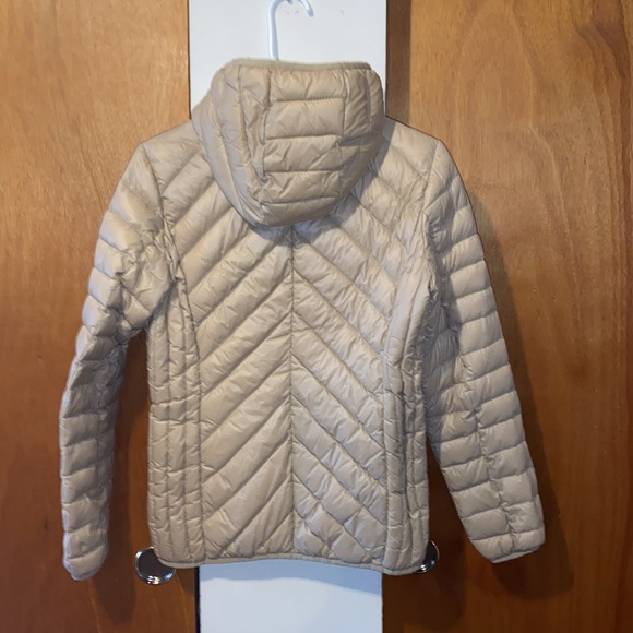 🧁EUC Michael Kors Packable Down Fill Hooded Jacket - Picture 5 of 9